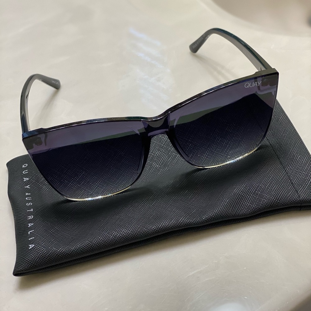 QUAY Come Thru Sunglasses